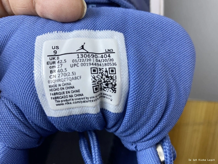 130690-404 12 Air Jordan 1015